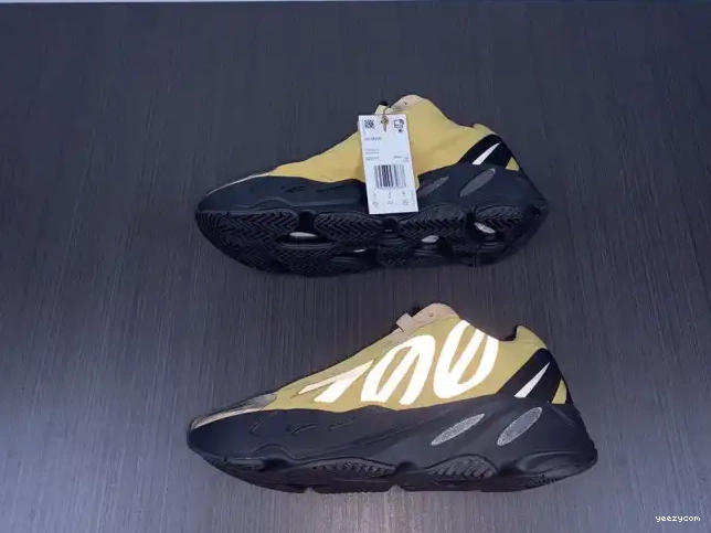 Flux' MNVN Boost GZ0717 Yeezy 'Honey 700 0610